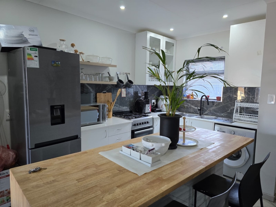 2 Bedroom Property for Sale in Kidds Beach Eastern Cape